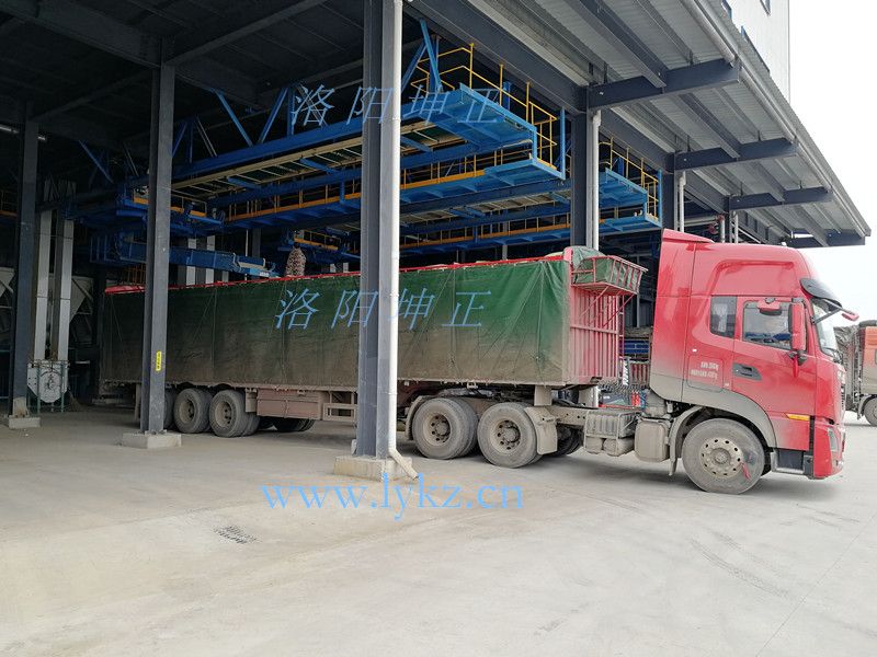 懸掛式行走升降旋轉(zhuǎn)裝車機(jī)